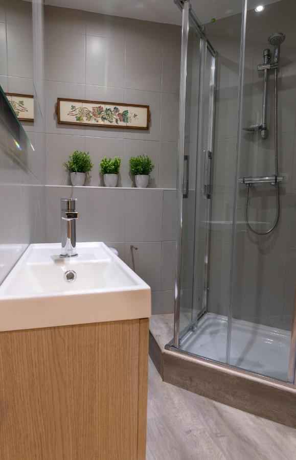 Bilbao Plaza Campuzano De Bilbao Suites, Elegante Y Centrico Eksteriør bilde